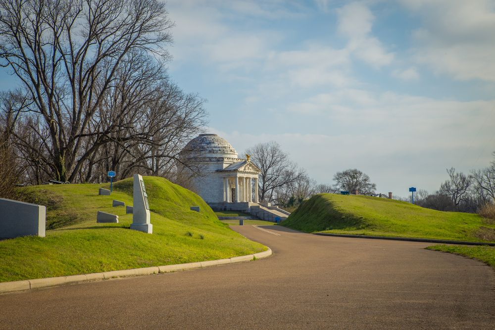 Plan a weekend in Vicksburg and explore top Mississippi attractions, including downtown sights and historic landmarks. Vicksburg National military park pictured here