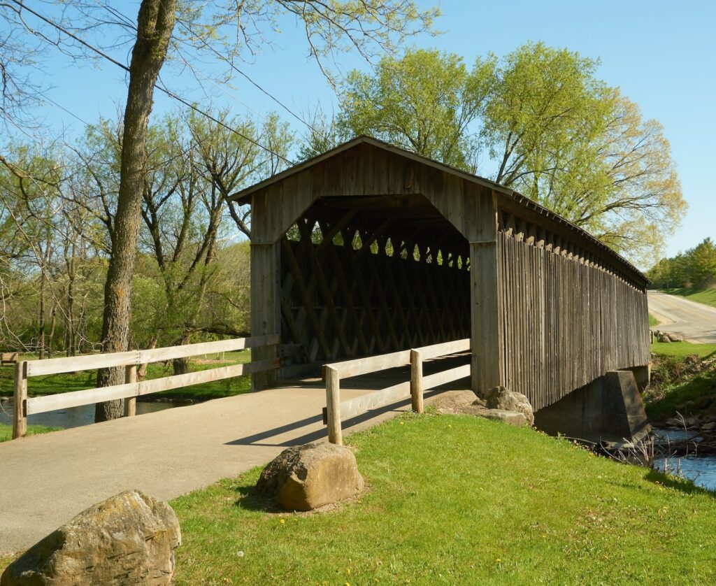One of the best things to do in Cedarburg WI is checking out covered bridge park